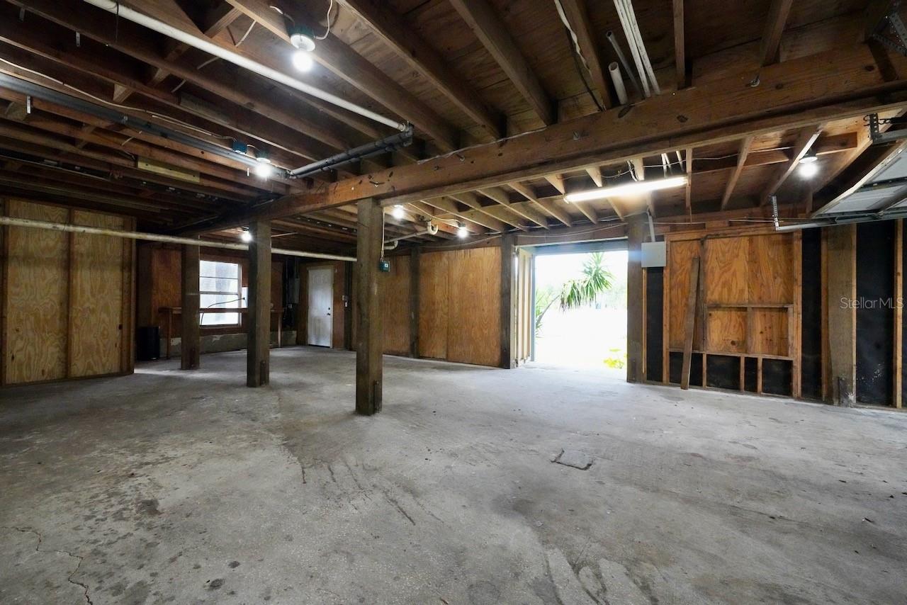 10210 DAVIS RD — photo 17