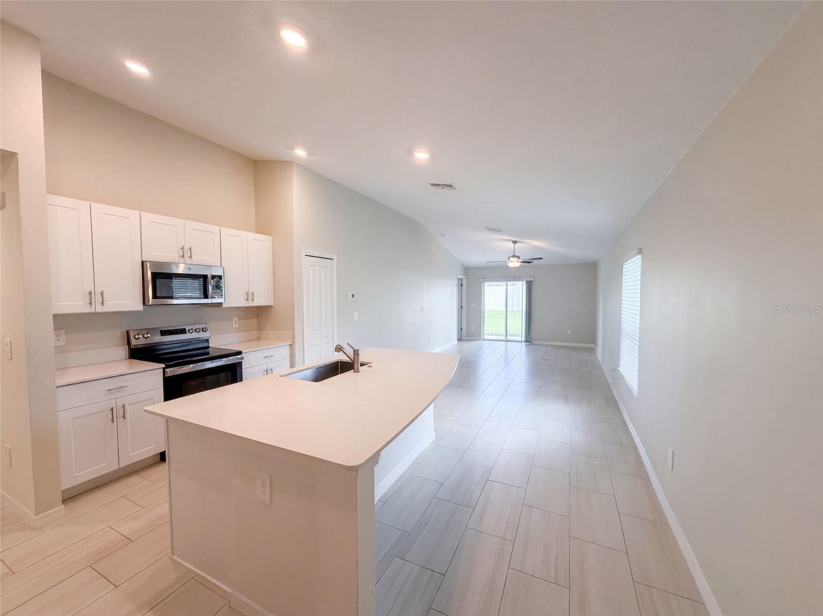 3513 RADIANT MOUNTAIN DR — photo 2
