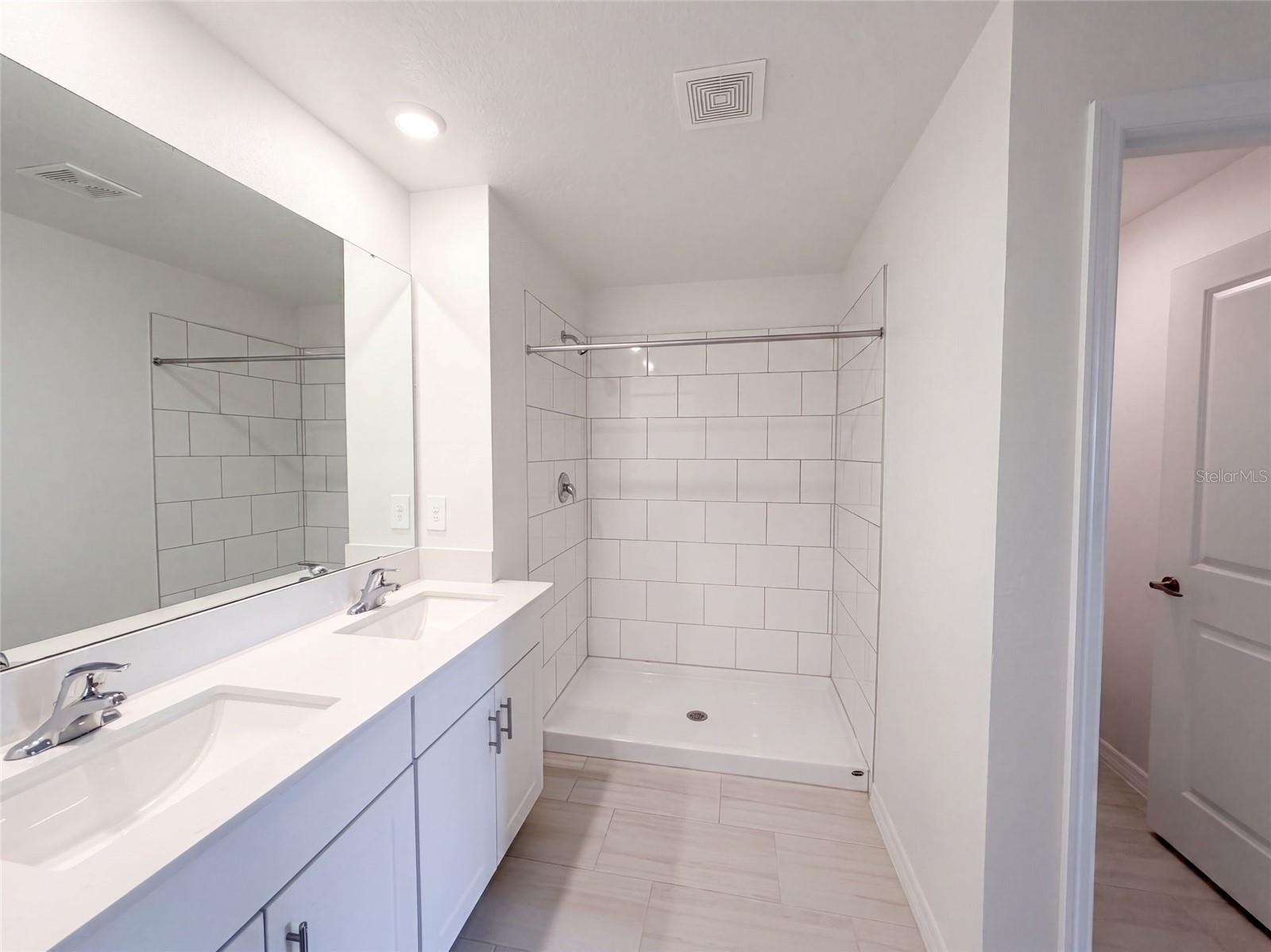3513 RADIANT MOUNTAIN DR — photo 9