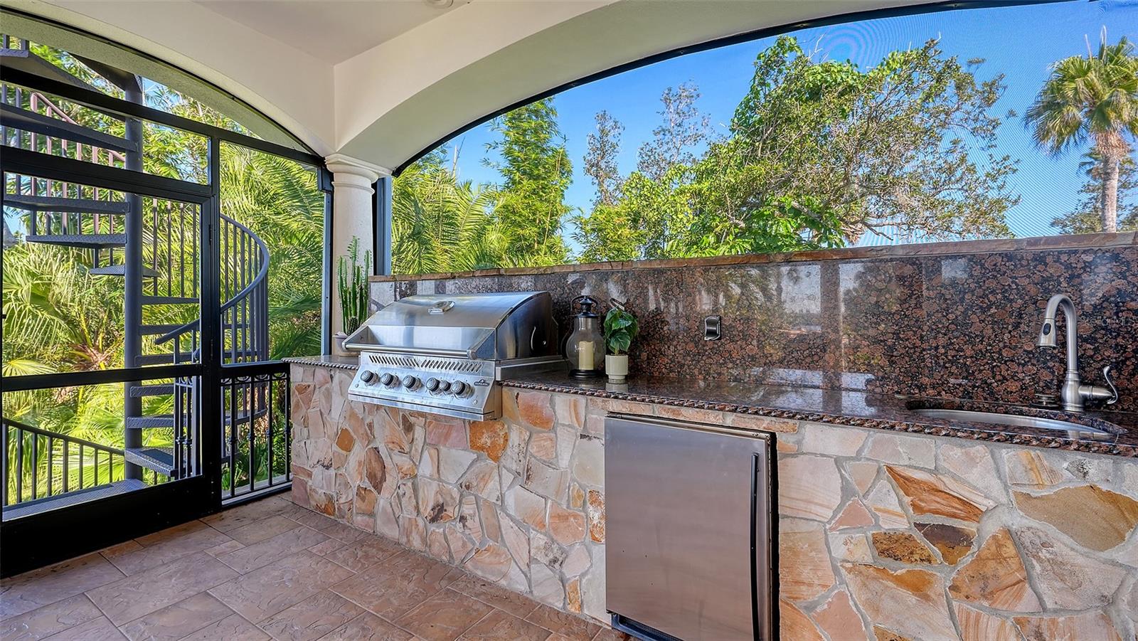 2115 LYCHEE LN — photo 49