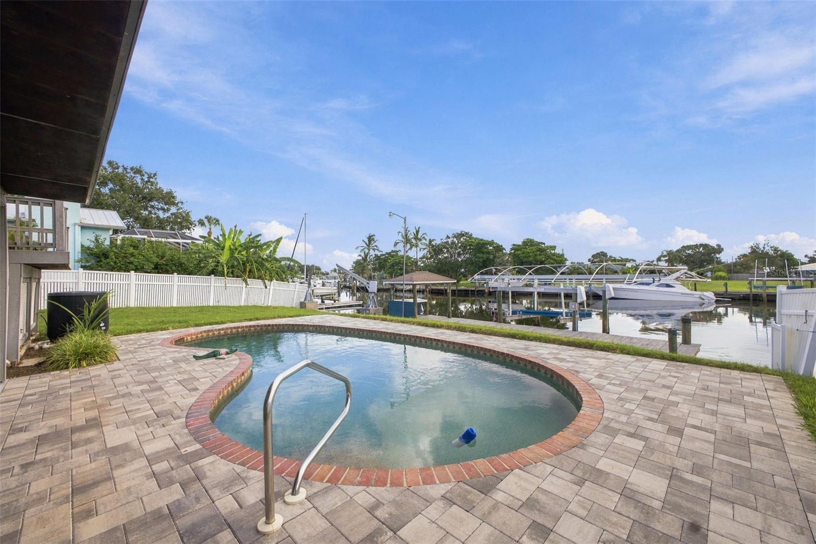 5008 BAY STATE RD — photo 3