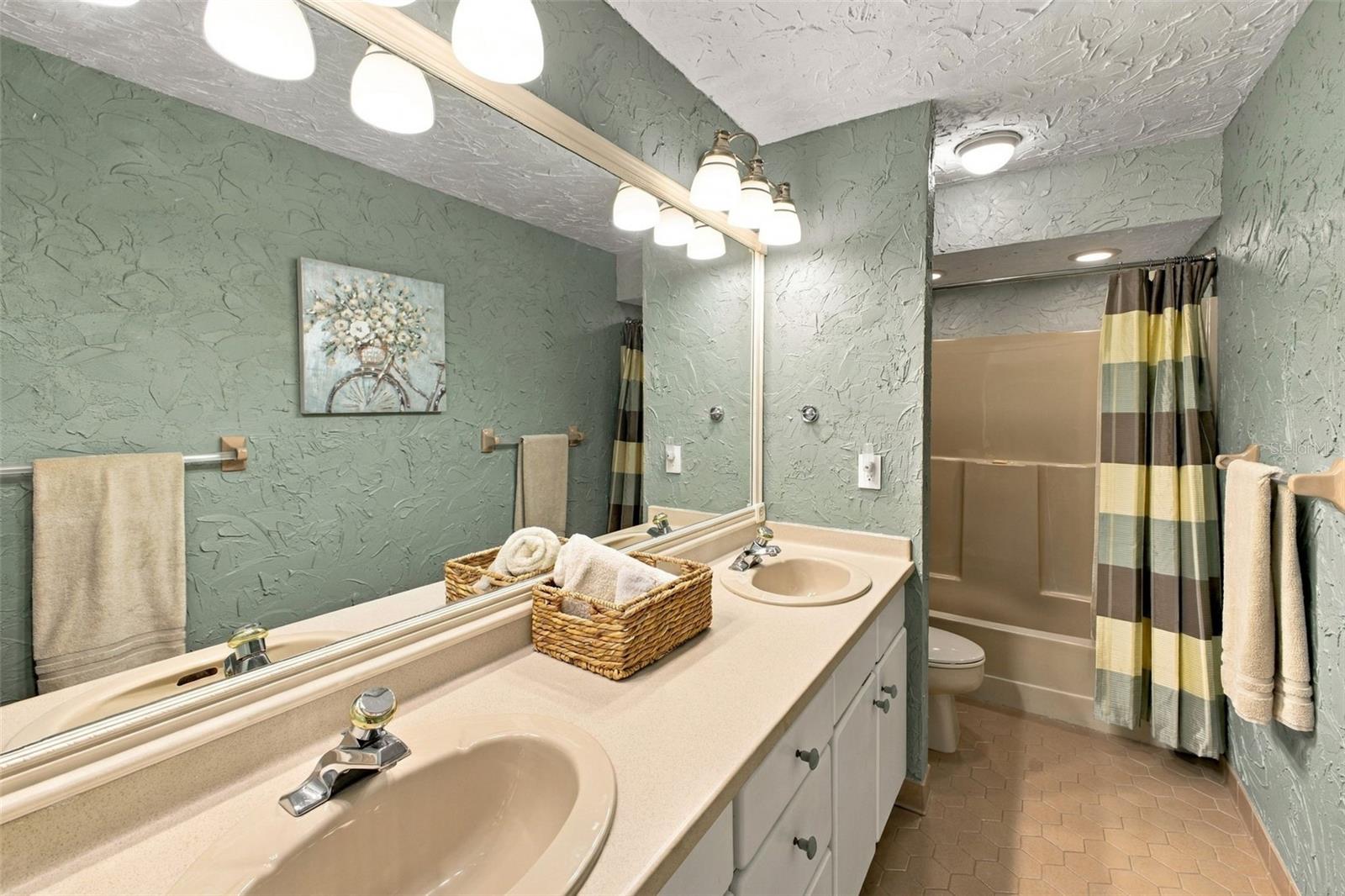 5008 BAY STATE RD — photo 35
