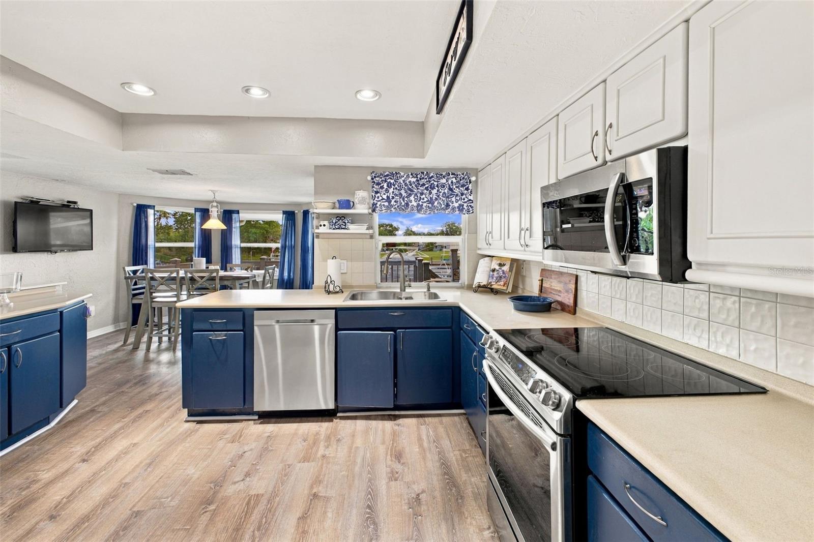 5008 BAY STATE RD — photo 12