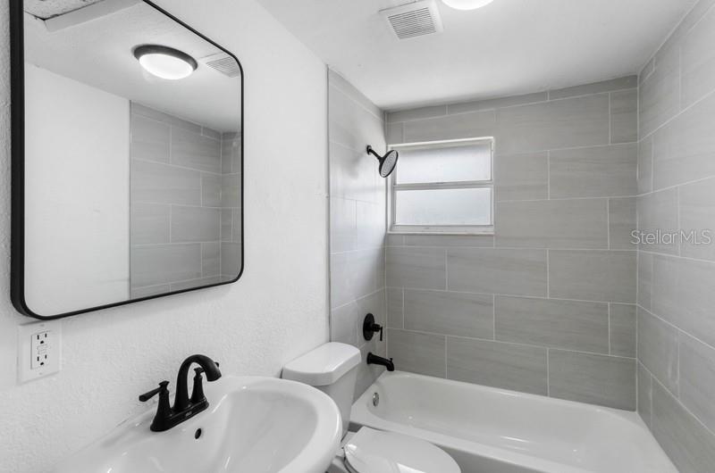 12703 N 15TH ST — photo 16