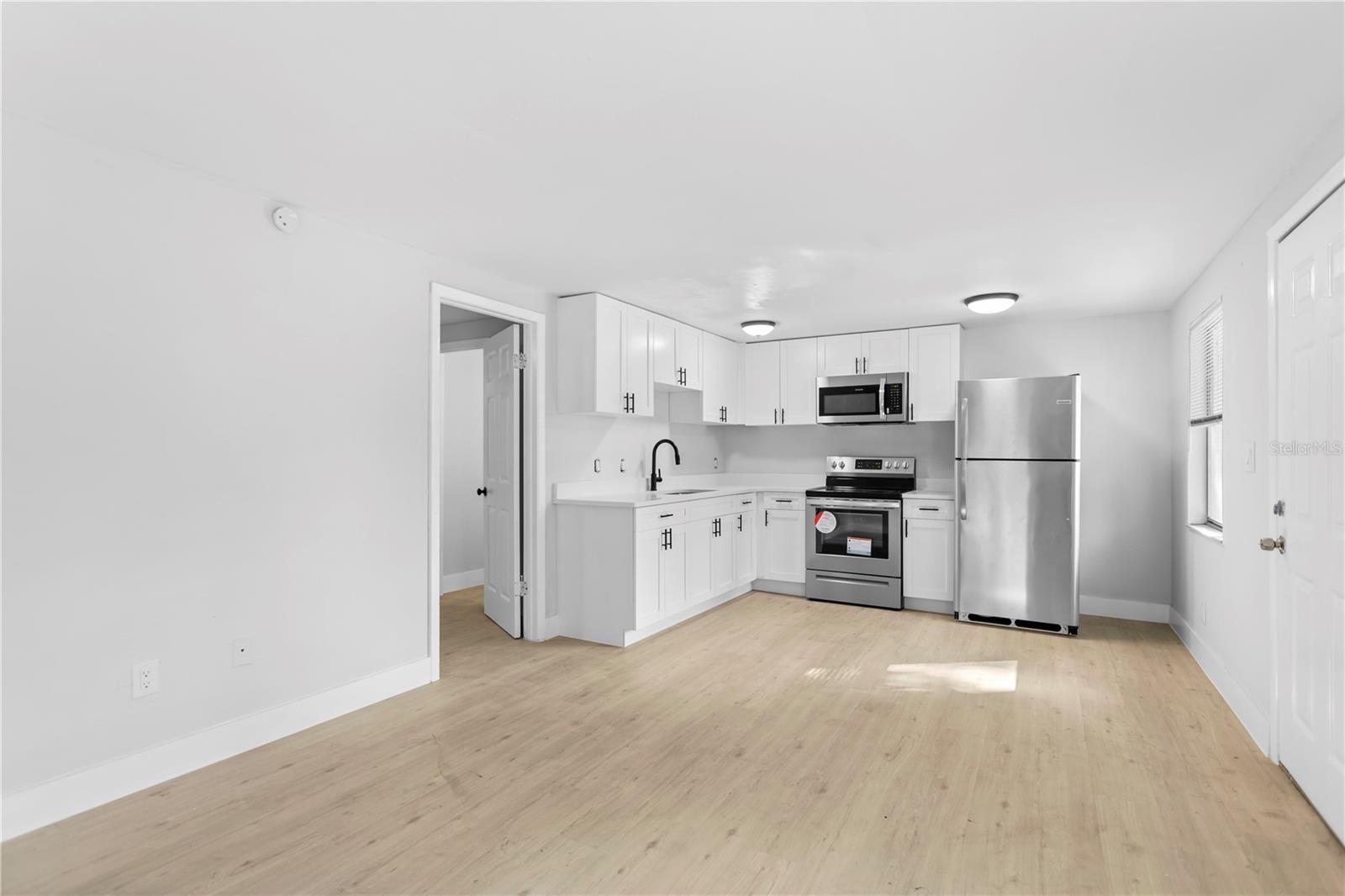 12703 N 15TH ST — photo 14