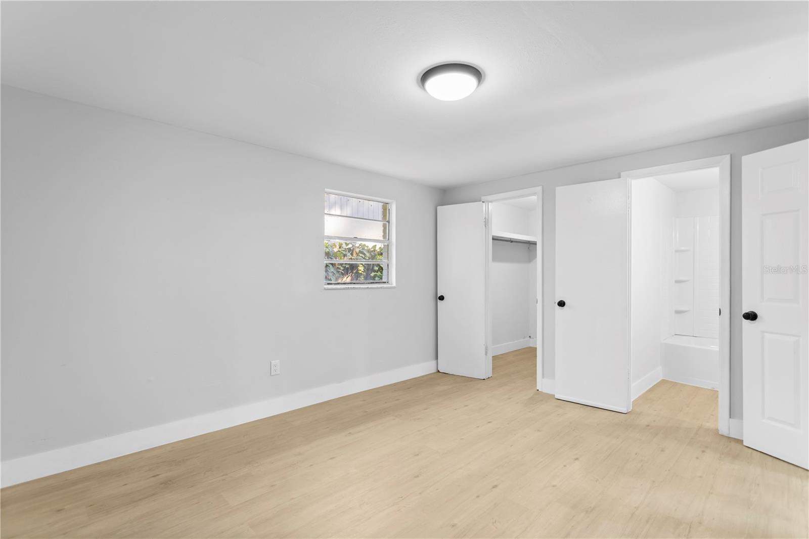 12703 N 15TH ST — photo 15
