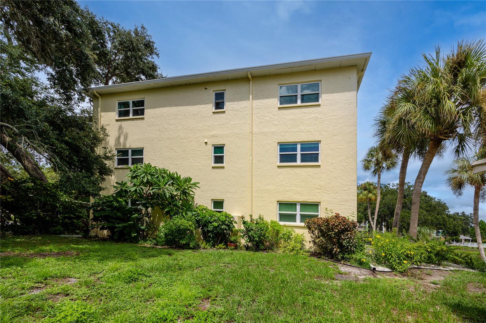 821 DELEON CT #309 — photo 37