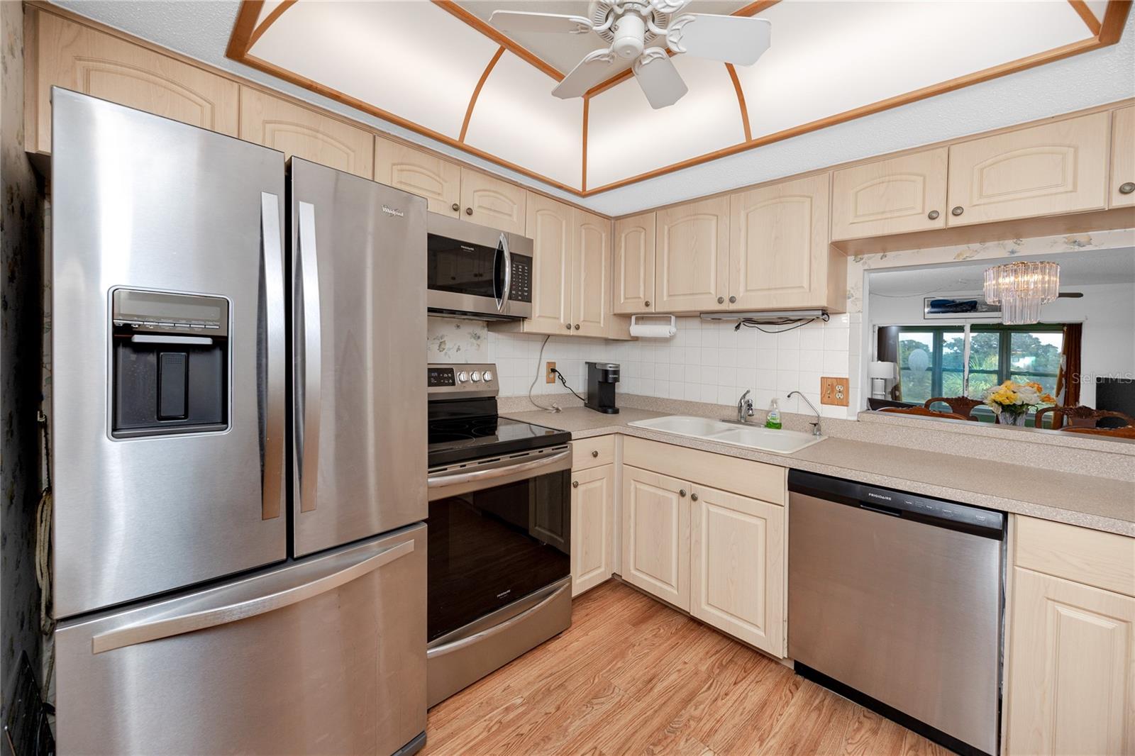 821 DELEON CT #309 — photo 3