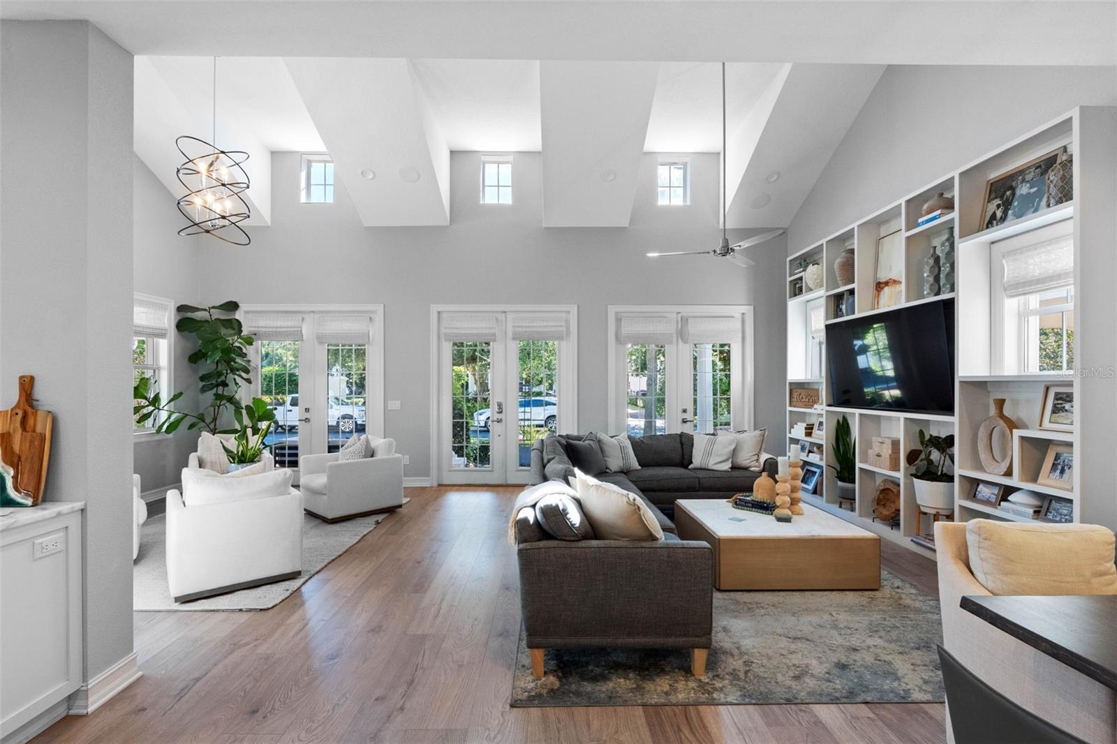 6054 YEATS MANOR DR — photo 3