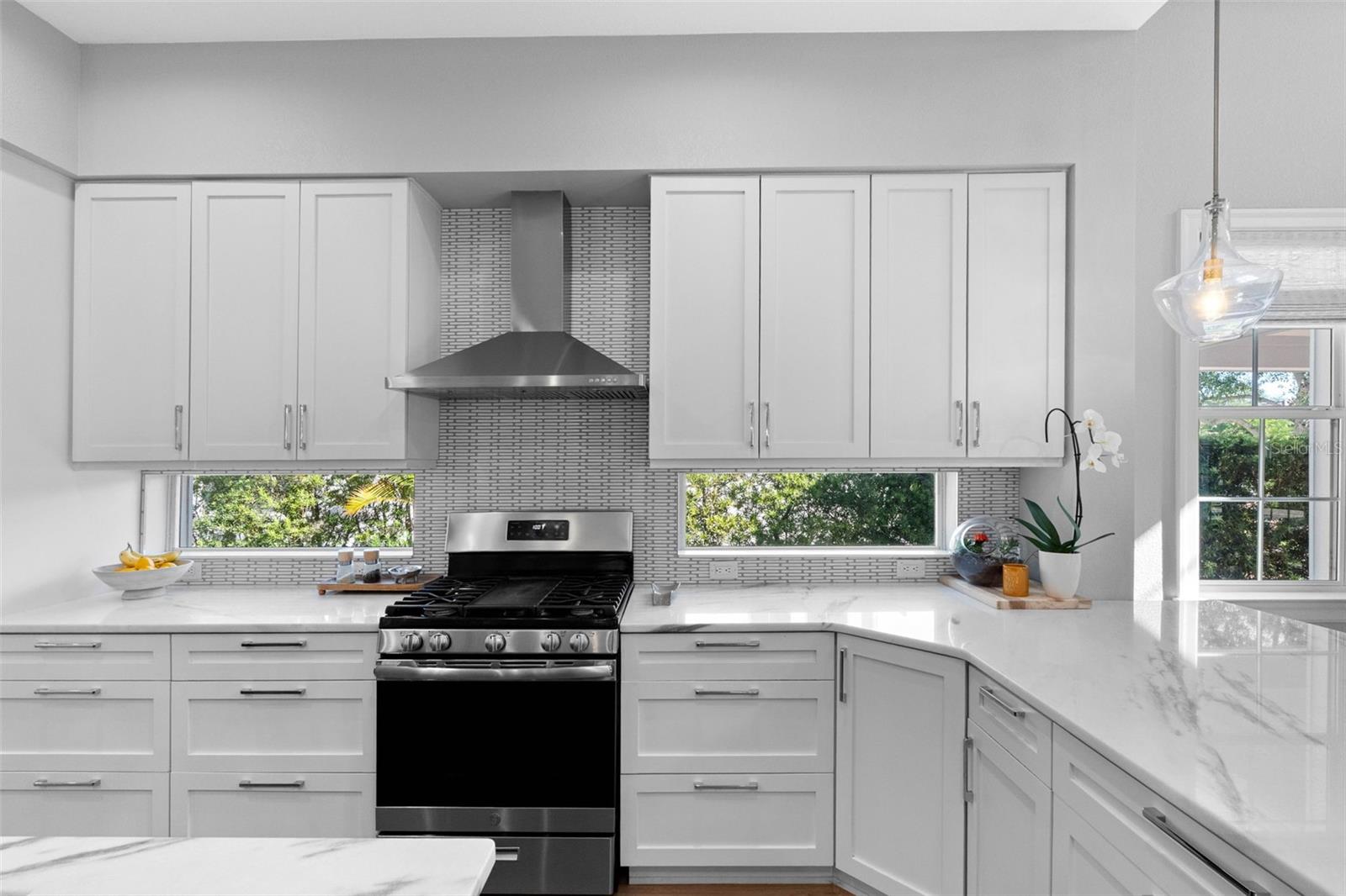 6054 YEATS MANOR DR — photo 11