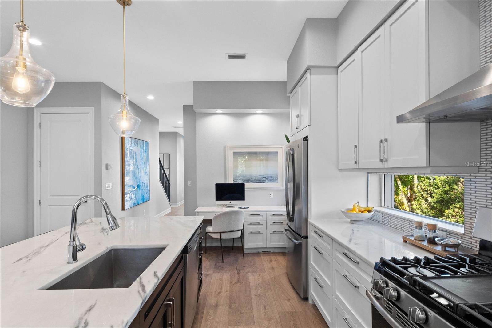 6054 YEATS MANOR DR — photo 16