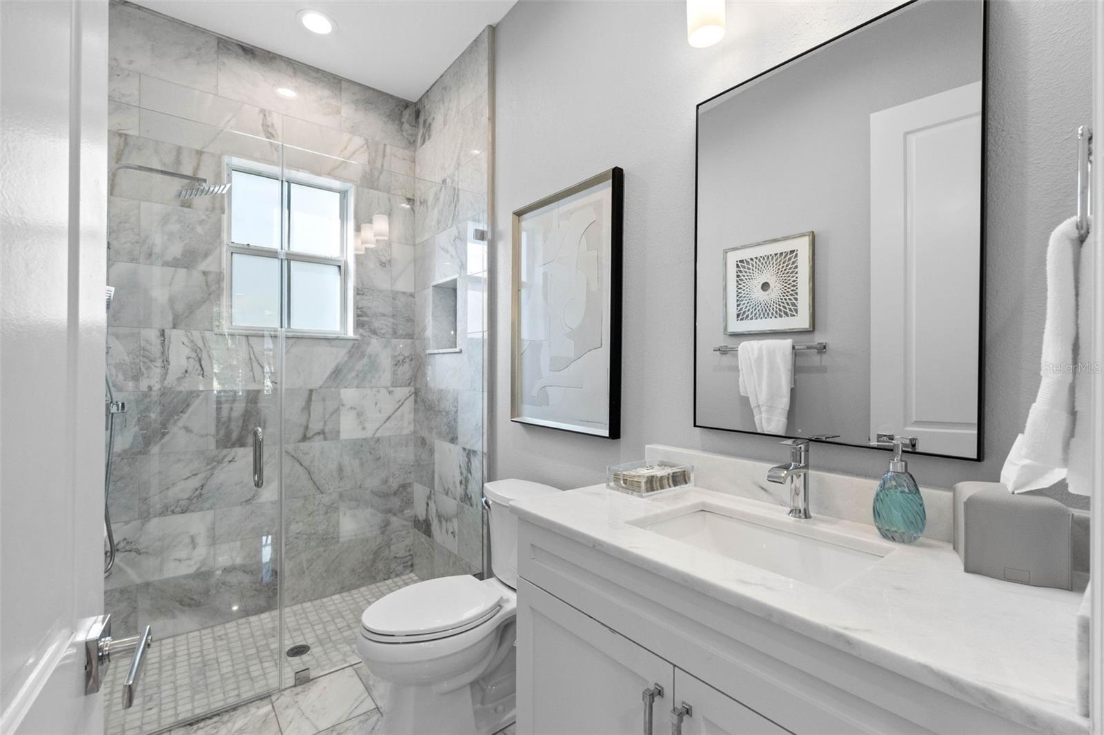 6054 YEATS MANOR DR — photo 21