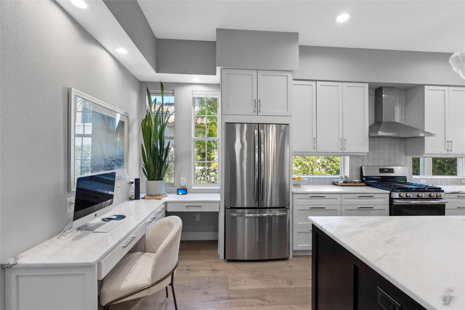 6054 YEATS MANOR DR — photo 18
