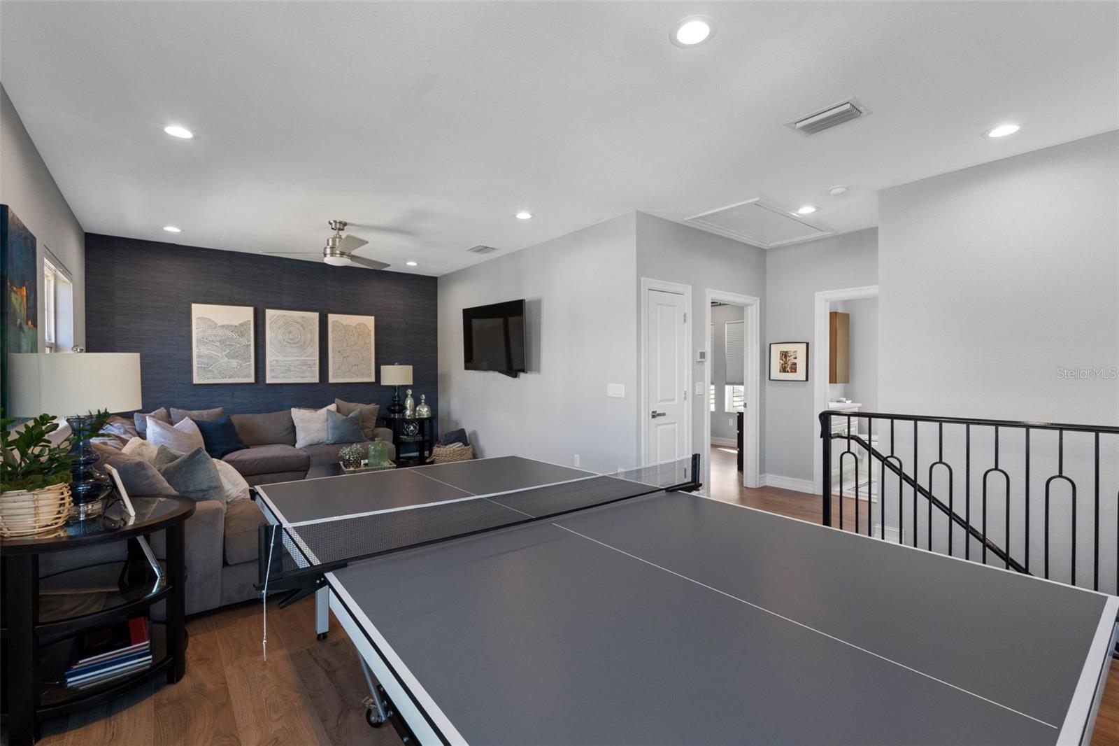 6054 YEATS MANOR DR — photo 38