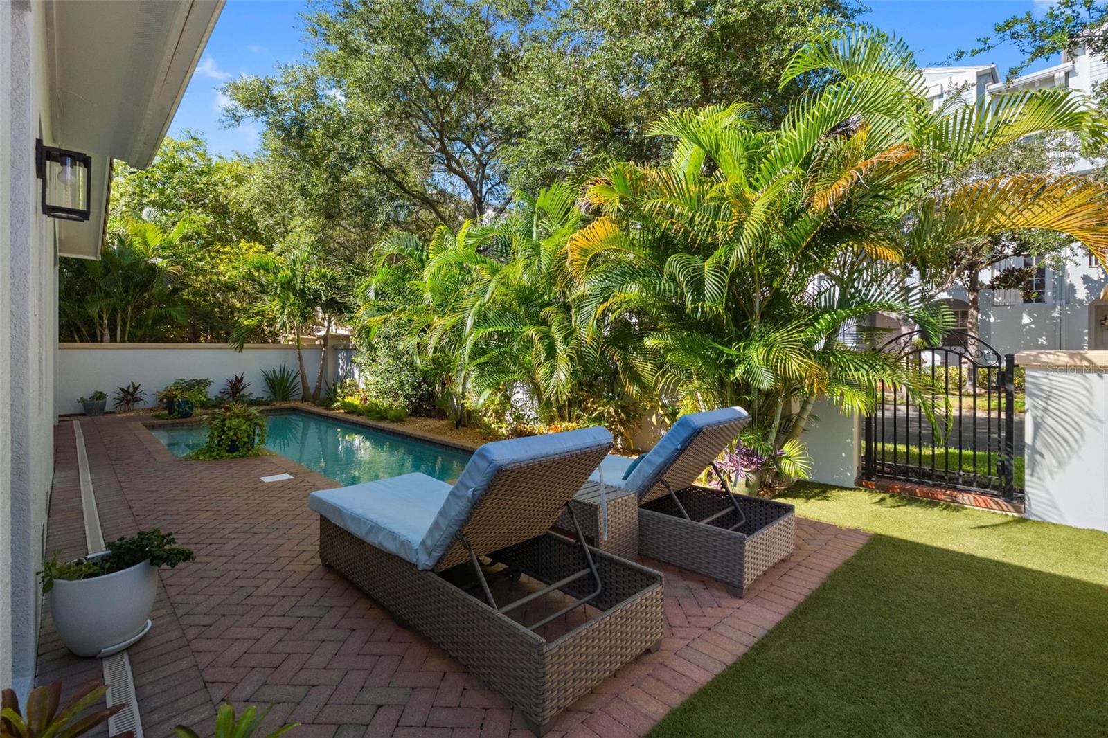 6054 YEATS MANOR DR — photo 53