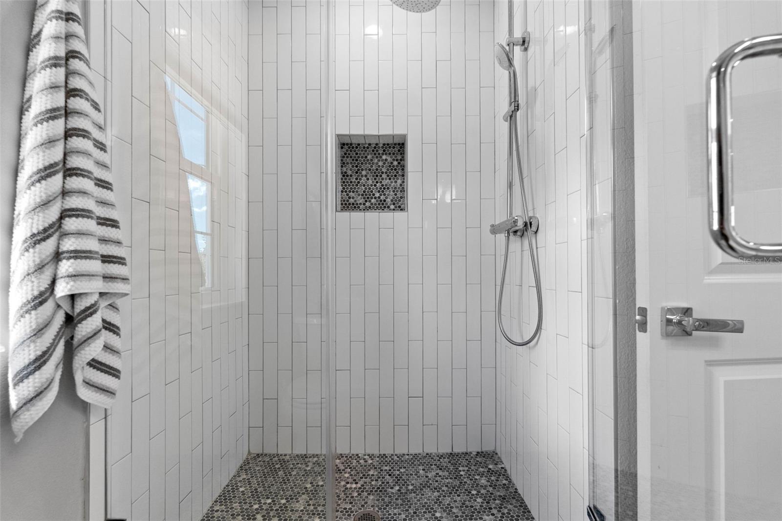 6054 YEATS MANOR DR — photo 44