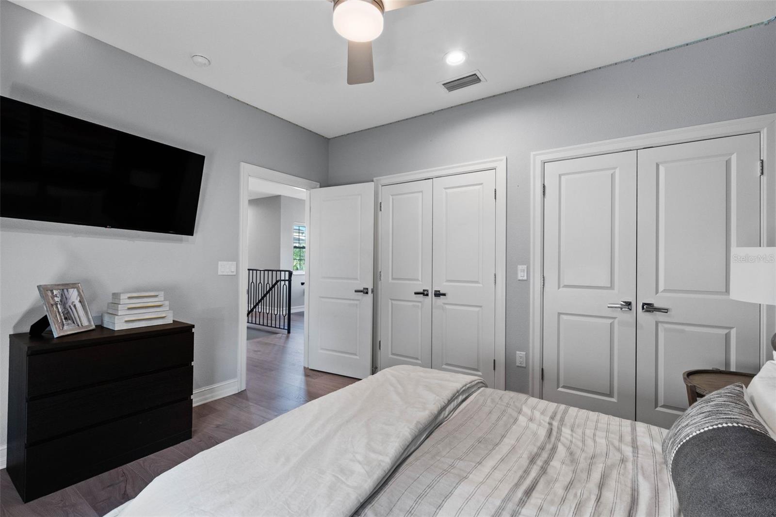6054 YEATS MANOR DR — photo 40