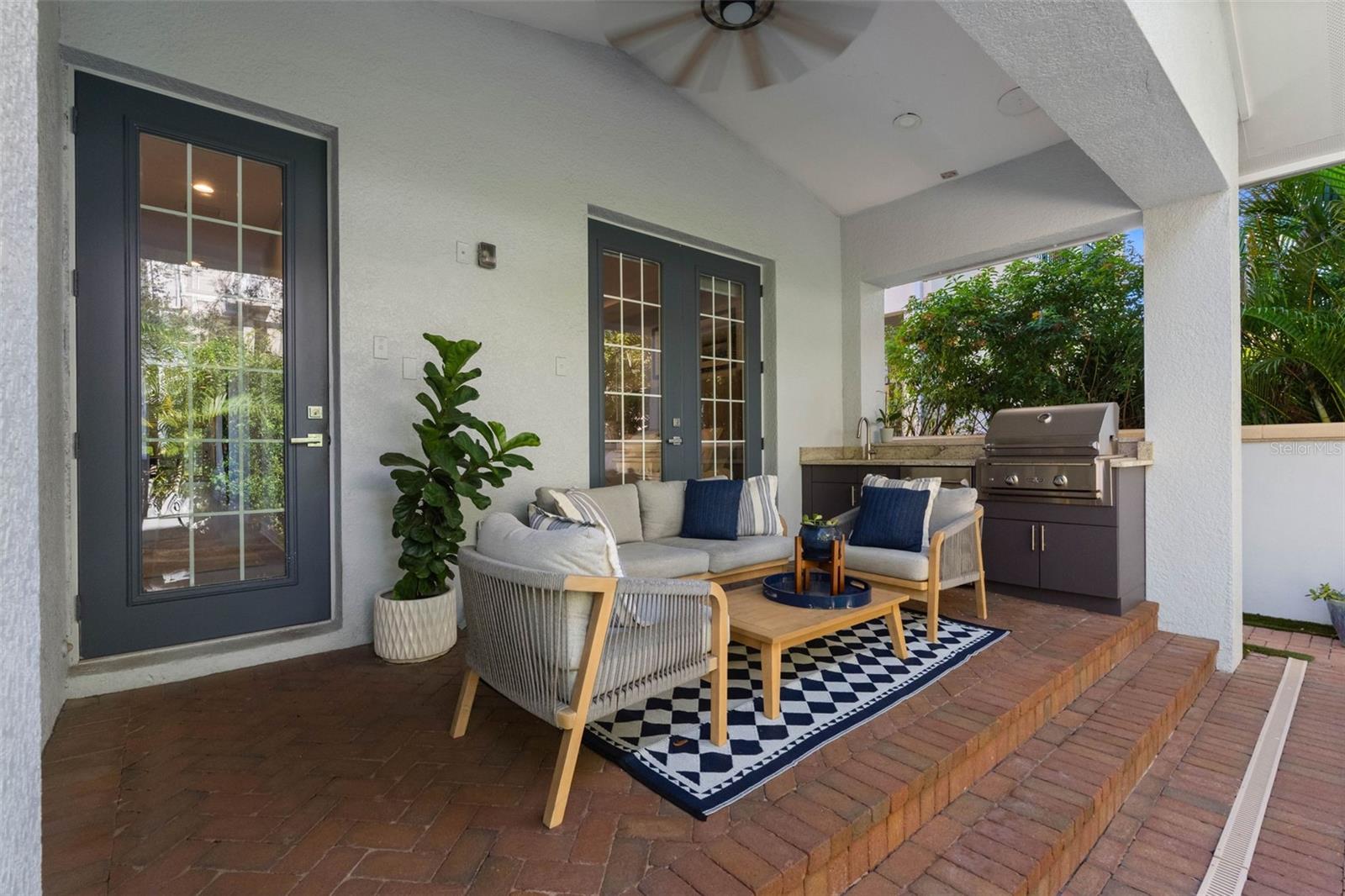 6054 YEATS MANOR DR — photo 50