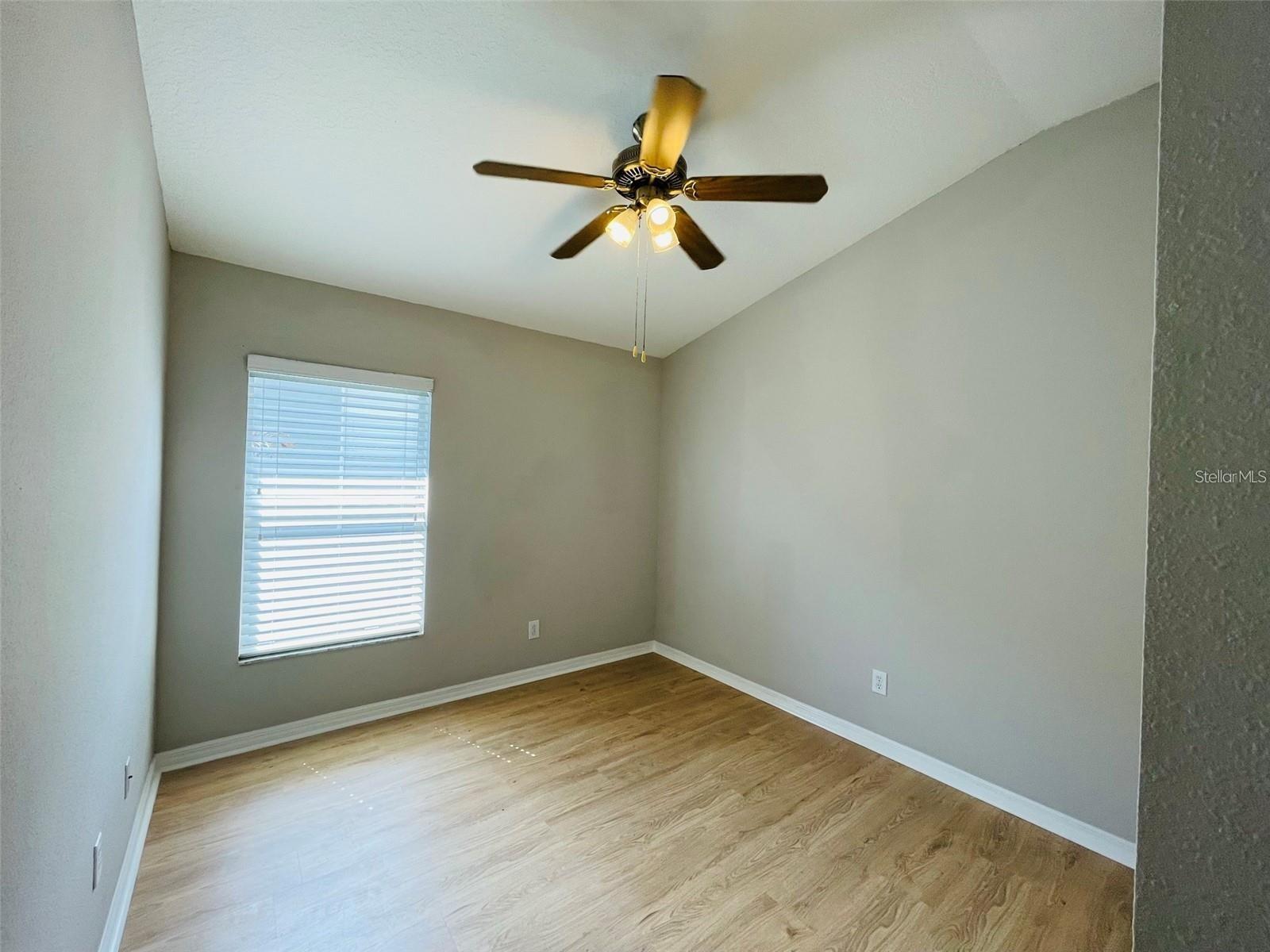 1822 RAVEN GLEN DR — photo 17