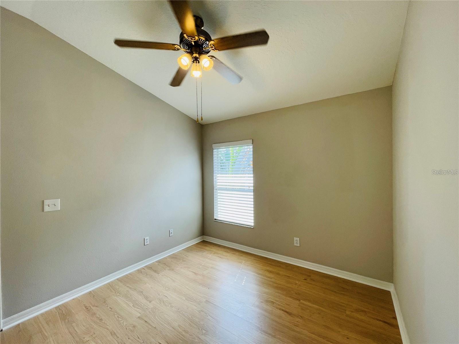 1822 RAVEN GLEN DR — photo 25