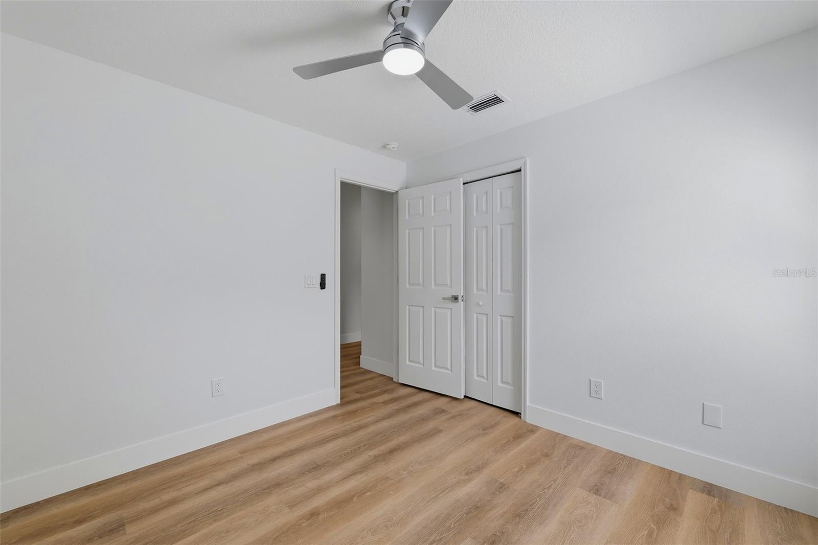 2927 MINUTEMAN LN — photo 37