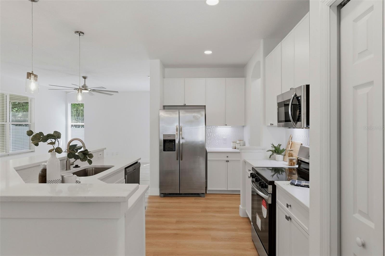 2927 MINUTEMAN LN — photo 33