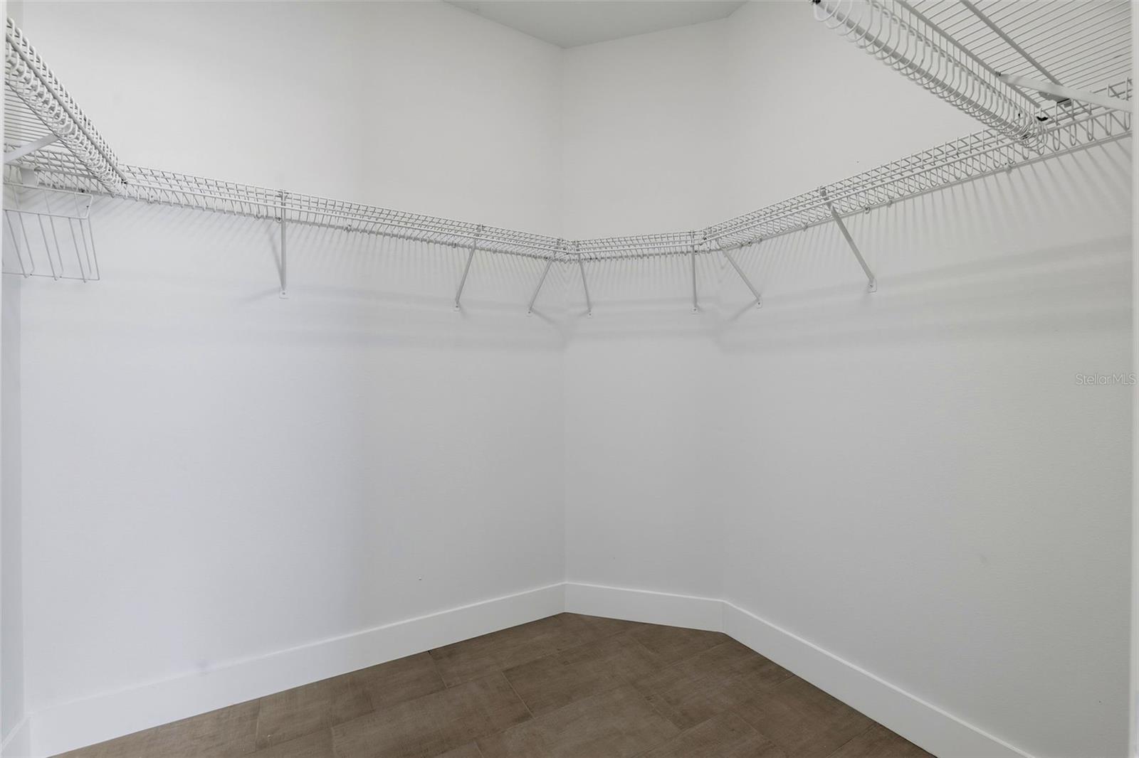 2927 MINUTEMAN LN — photo 26