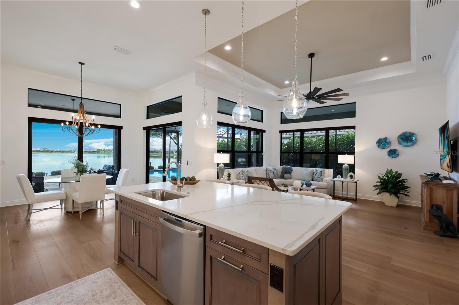 309 BOCELLI DR — photo 14