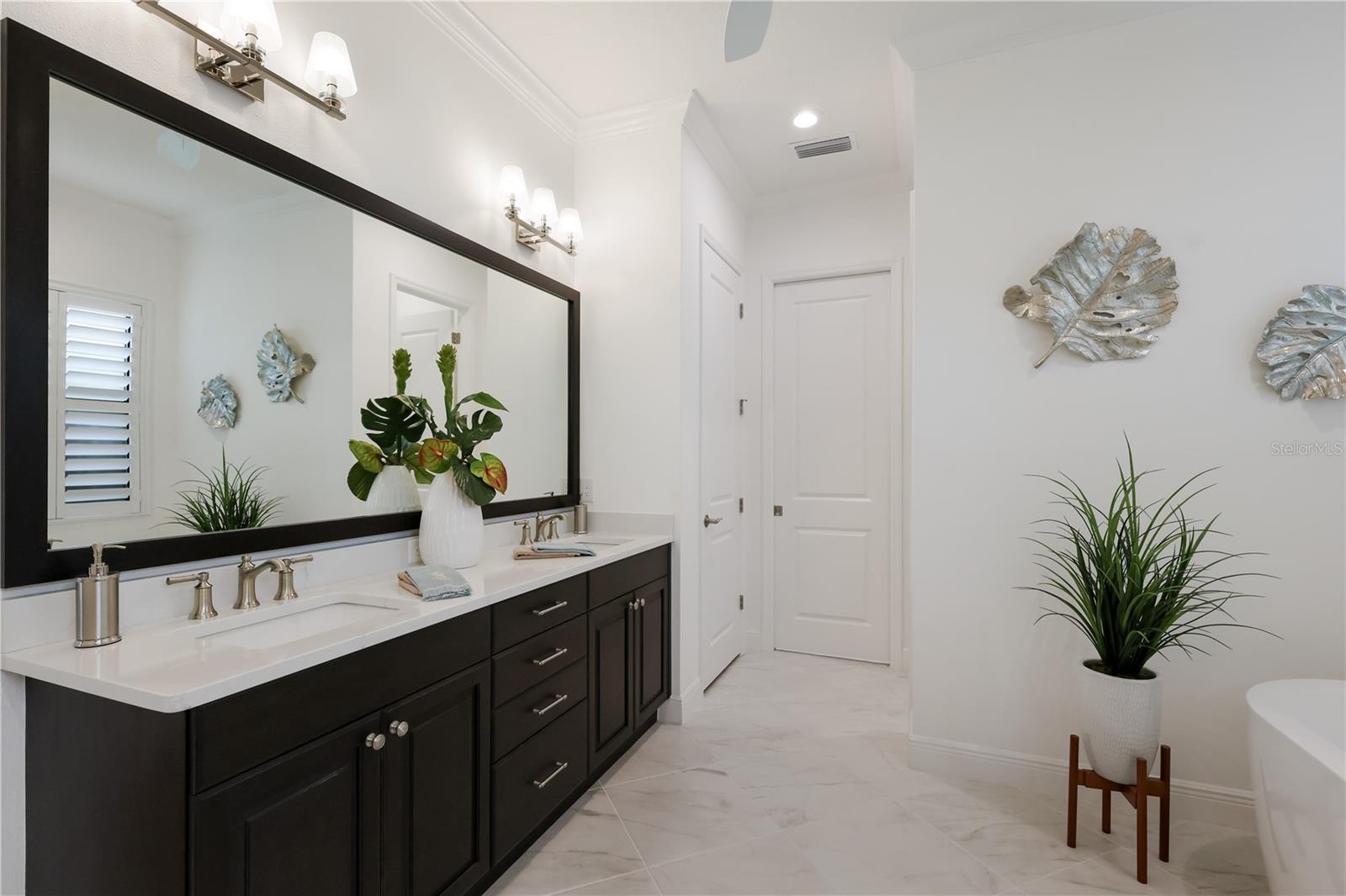 309 BOCELLI DR — photo 24