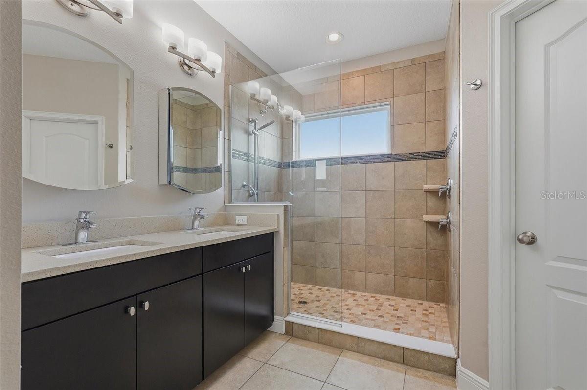 7340 MILESTONE DR — photo 35