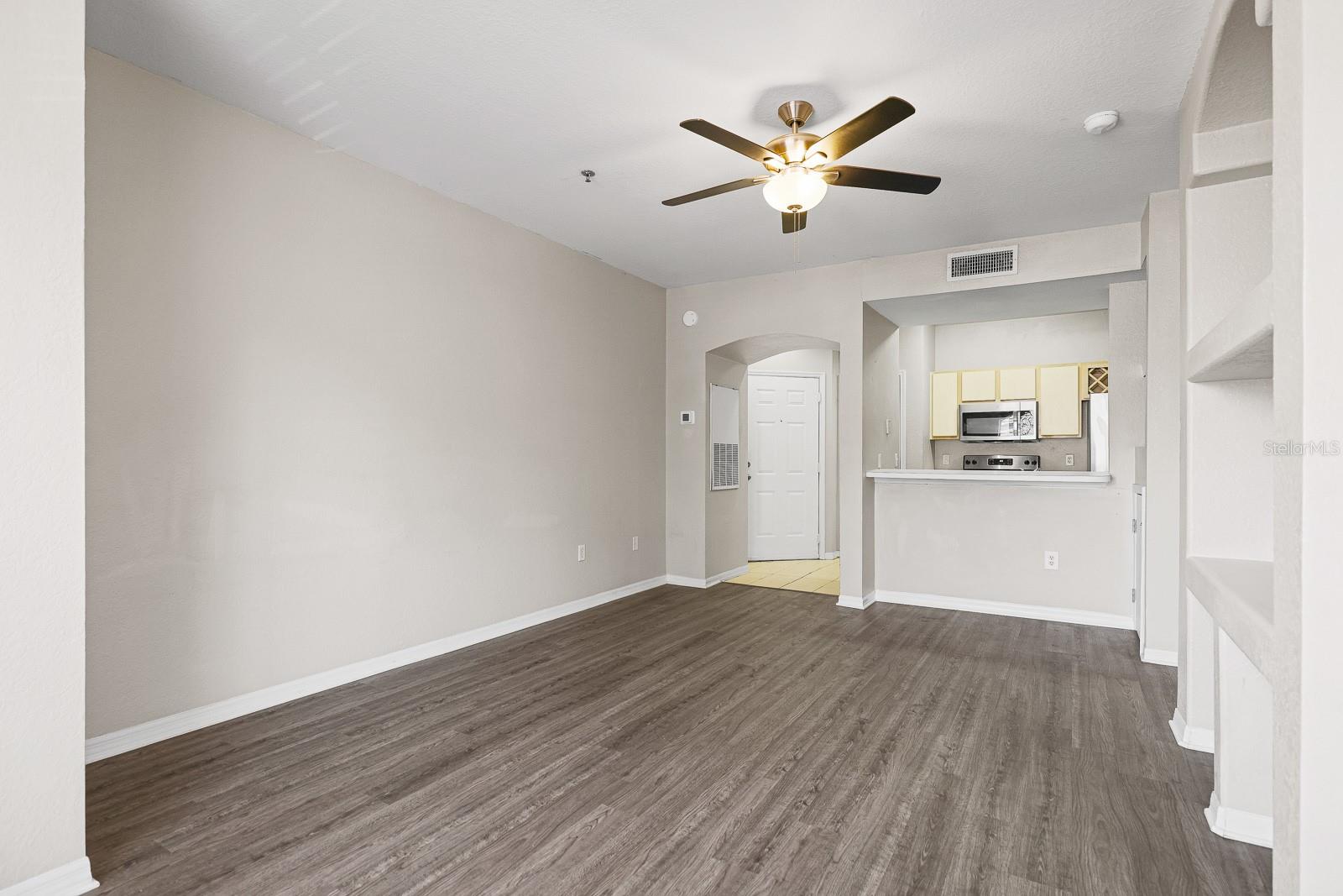 8513 LUCUYA WAY #209 — photo 8