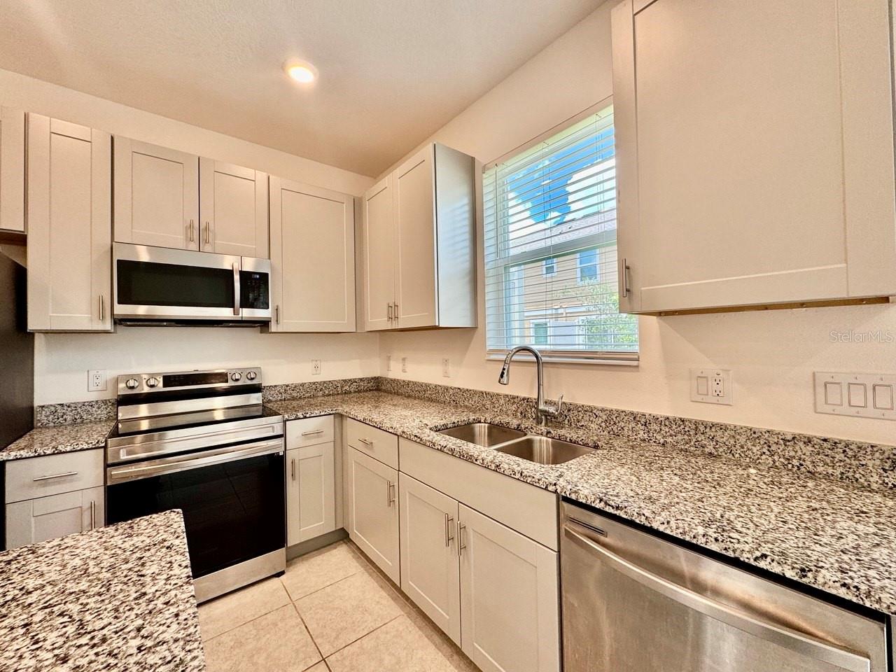 34209 ROGALLO LN — photo 9