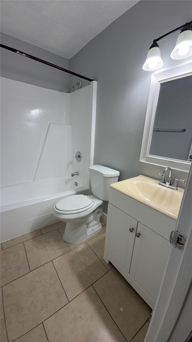 638 GOLDEN RAINTREE PL — photo 9