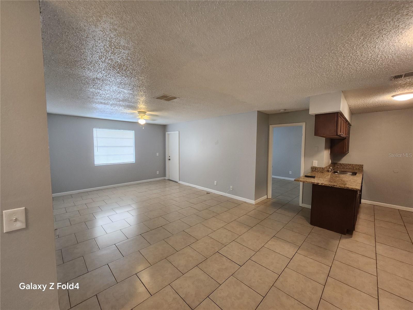 638 GOLDEN RAINTREE PL — photo 3