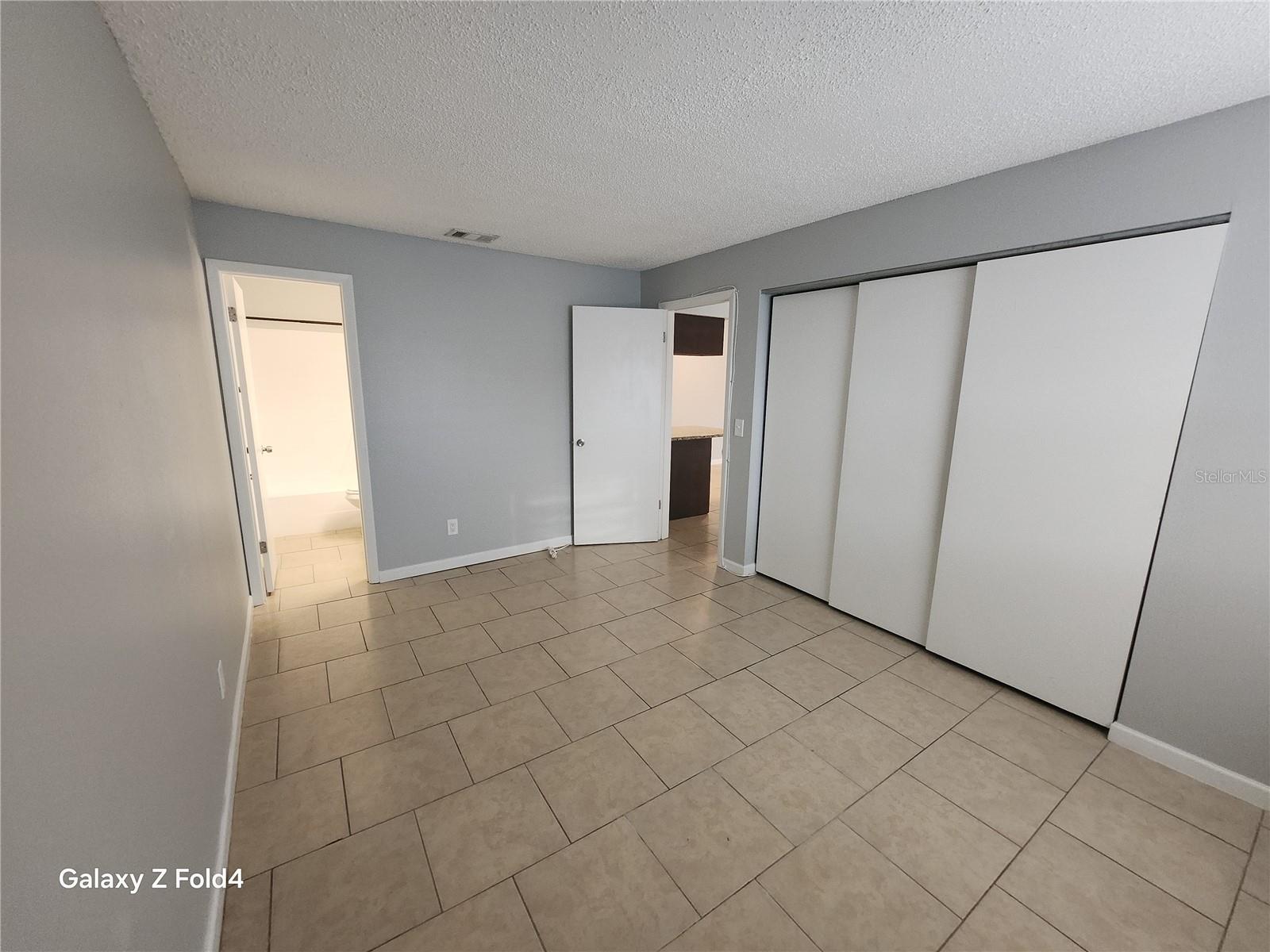 638 GOLDEN RAINTREE PL — photo 7