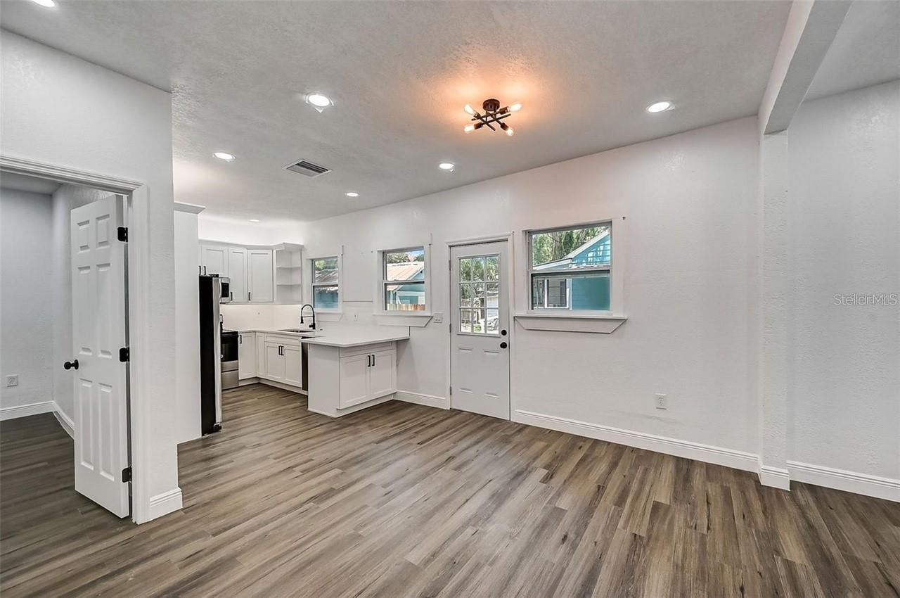 1622 BALLARD PARK DR — photo 7
