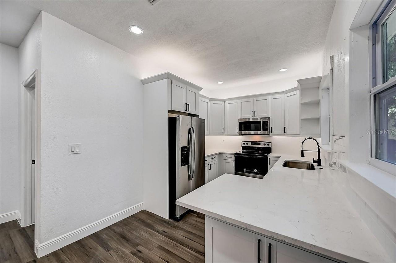 1622 BALLARD PARK DR — photo 9