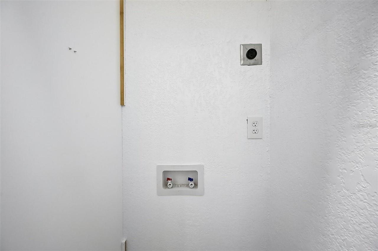 1622 BALLARD PARK DR — photo 23
