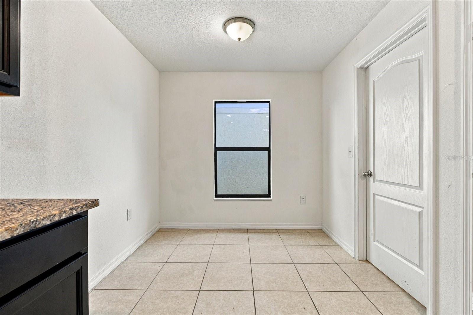 810 CHATHAM WALK DR — photo 12