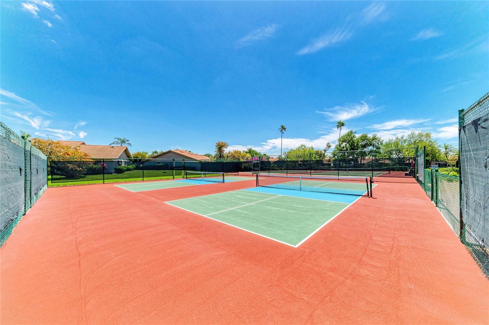 3952 WILSHIRE CIR E #166 — photo 39