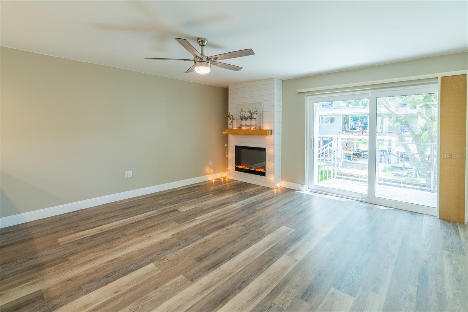 433 S PAULA DR #21 — photo 26