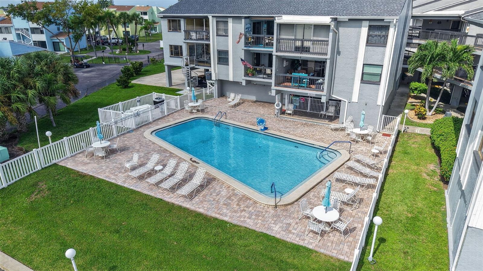 326 WINDRUSH BLVD #202 — photo 40