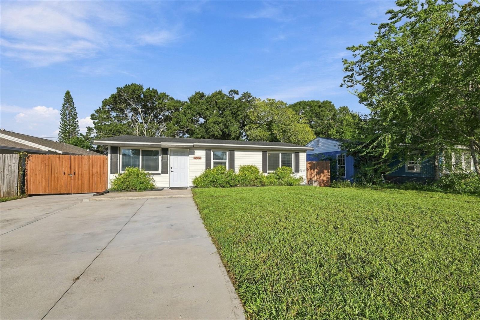 1684 CORAL WAY — photo 3