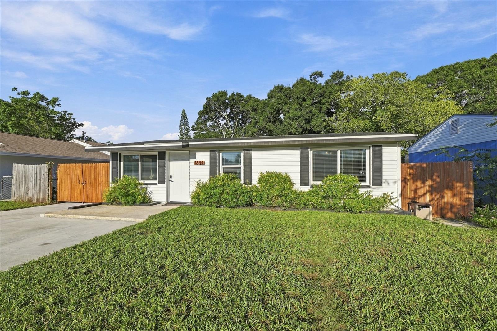 1684 CORAL WAY — photo 4
