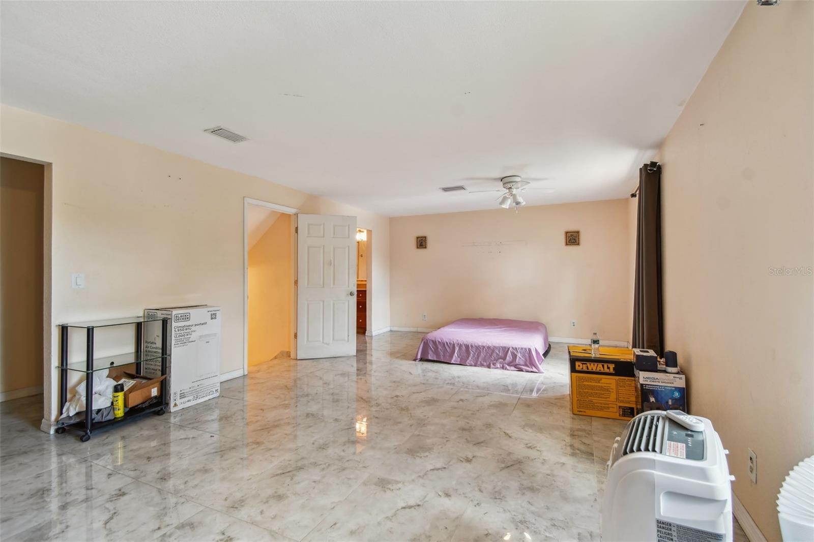 1377 S WASHINGTON AVE — photo 13