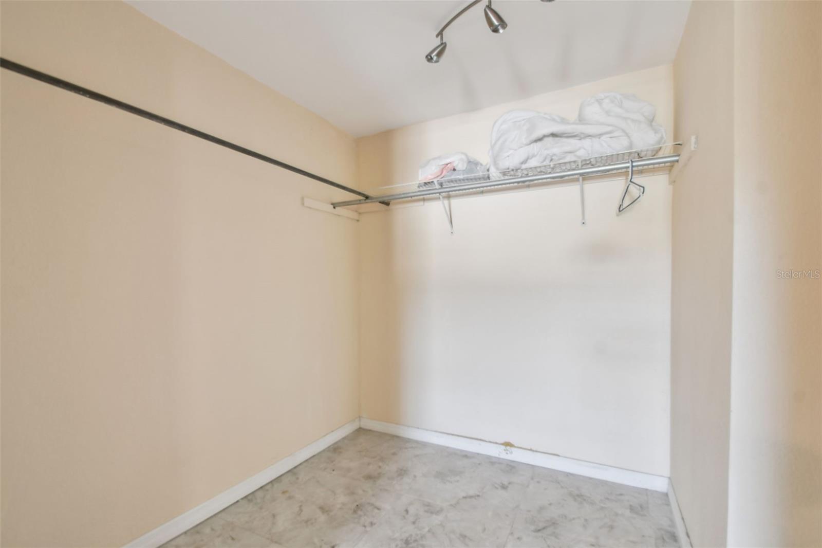 1377 S WASHINGTON AVE — photo 15
