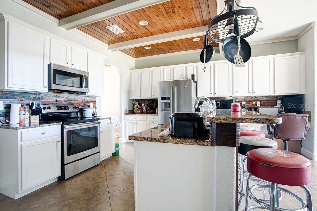 6914 QUIET CREEK DR — photo 14