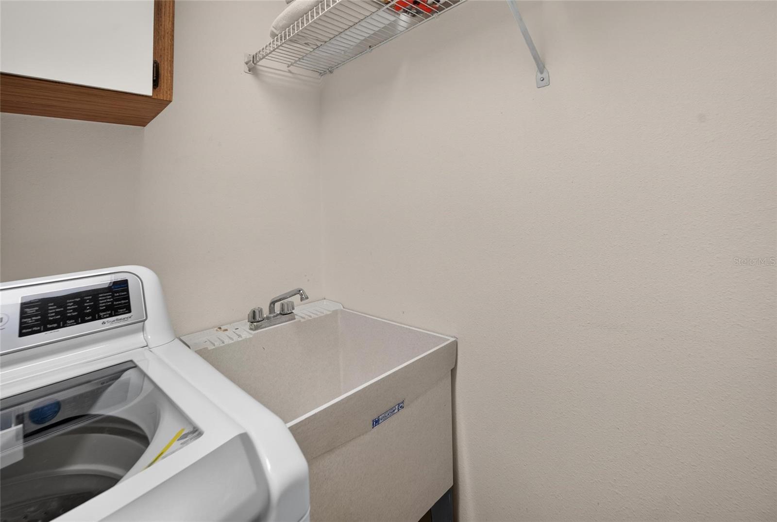 4104 BROOKE DR — photo 34