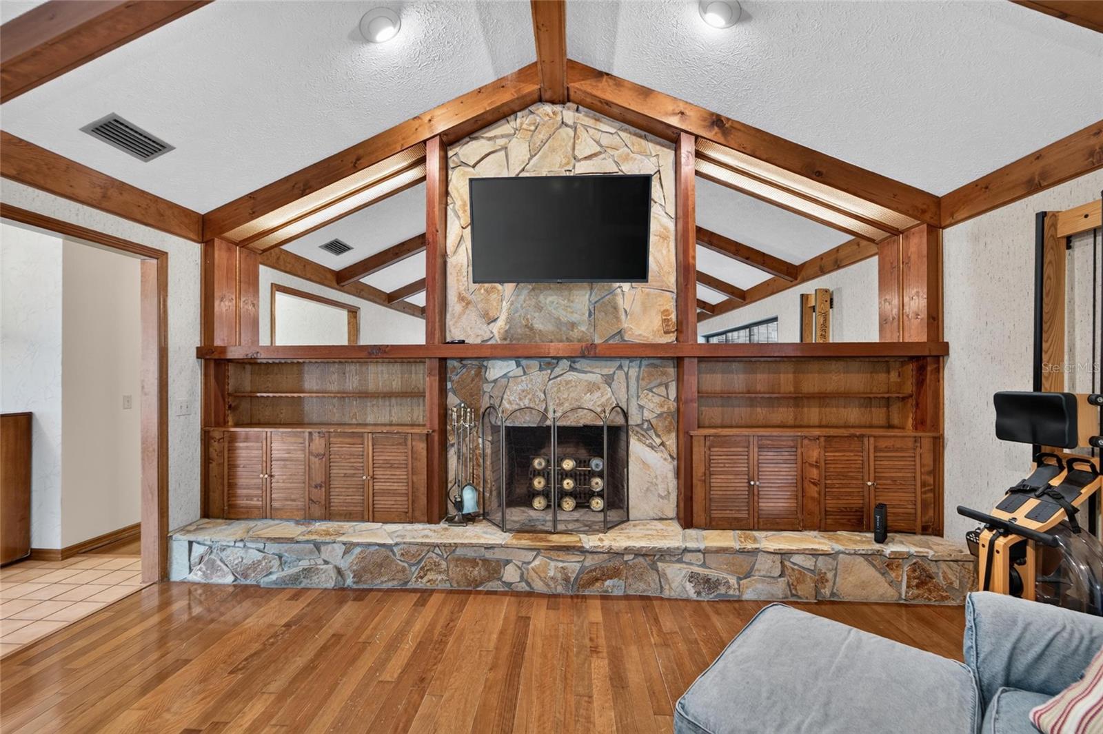 4104 BROOKE DR — photo 31