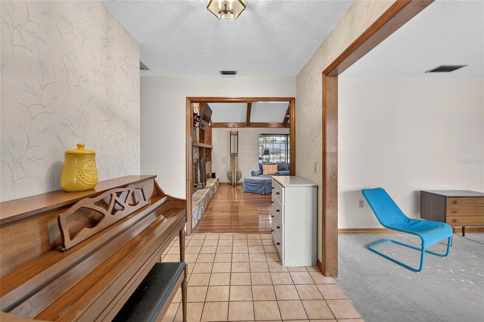 4104 BROOKE DR — photo 17